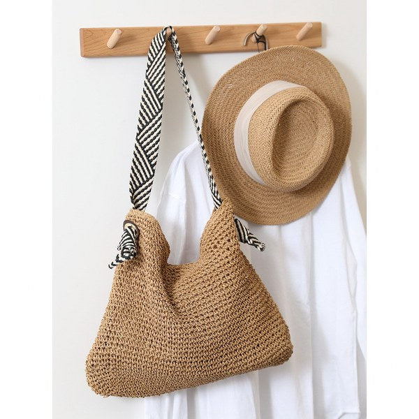 Handmade Hand Woven Shoulder, Woven bag Braided strap bag, hobo style, beautiful size, can hold a lot of things. Dimensions top width 26 x height 34 x strap height 30 cm. Beautiful shape, light weight, magnetic closure.