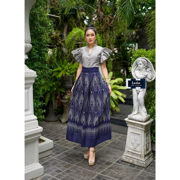 Beautiful women's dresses casual Thai dresses, premium products Set of shirts with a scoop neck, sleeve design with ruffled sleeves, grey.