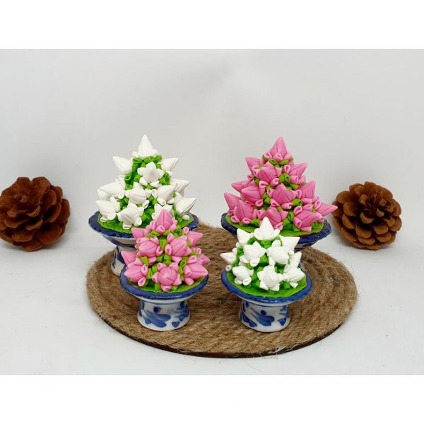 Clay garland, small size Handmade from Japanese clay meticulous, miniature beautiful and realistic.Lotus tray, lotus bud, offering tray, Buddha offering tray, sacred offering tray Durable lifespan 5-10 years