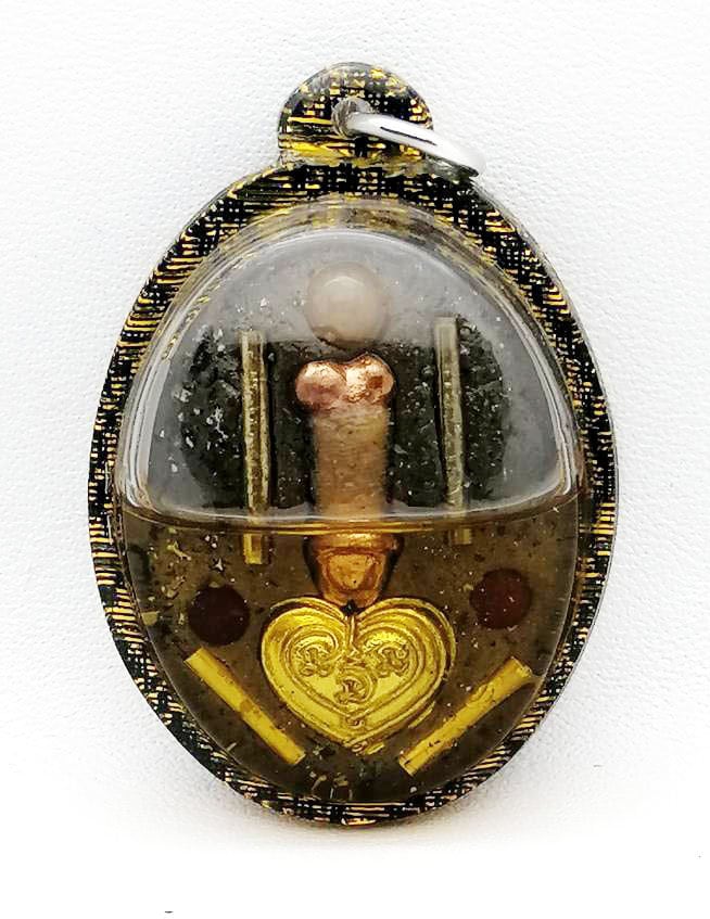 Inn Koo Powerful Magic Pendant For Fix broken relationships Symbol of love and lust, Increasing personal magnetism; influencing others; improving business; and socialising Attract Wealth & Fortune By Ajarn TonRak