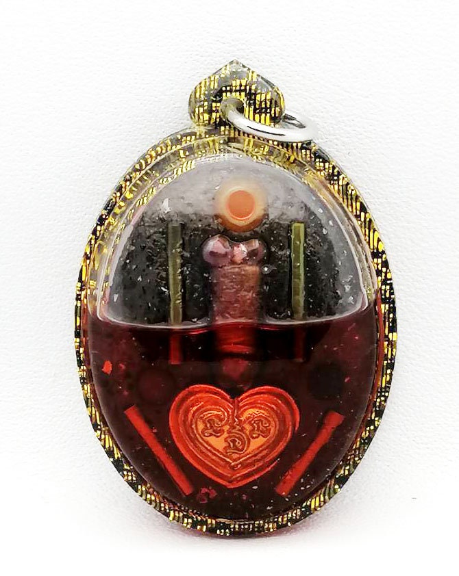 Inn Koo Powerful Magic Pendant For Fix broken relationships Symbol of love and lust, Increasing personal magnetism; influencing others; improving business; and socialising Attract Wealth & Fortune By Ajarn TonRak