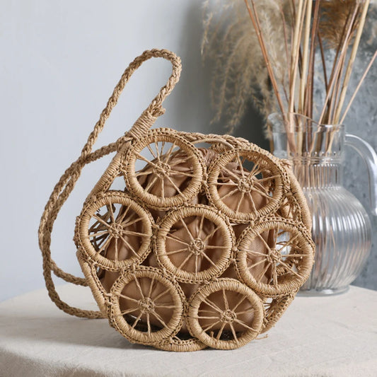 Summer Hollow Round Straw Bag For Women Casual Woven Handmade Crossbody Bag New Trendy Rattan Beach Bags Designer Circle Handbag