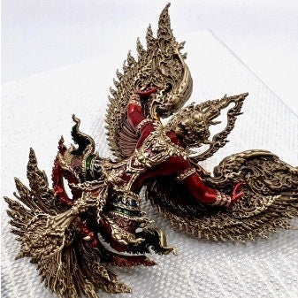 Garuda or Paya Krut Powerful Amulet Magic Pendant N.10