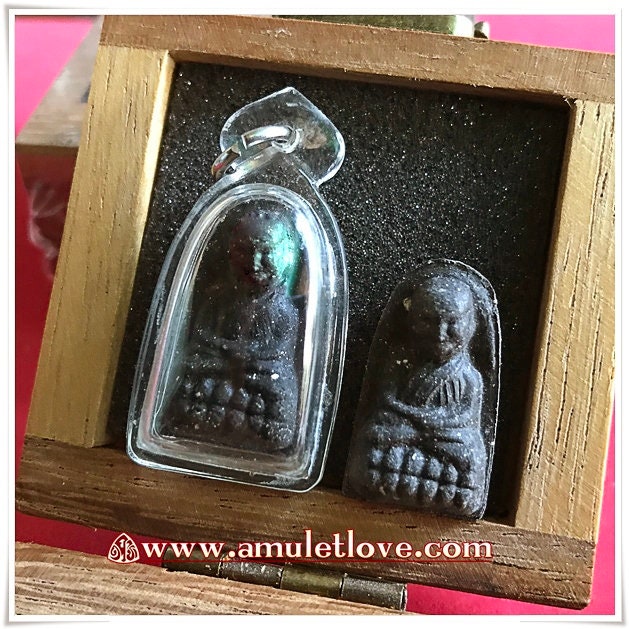 Luang phor thuad amulet