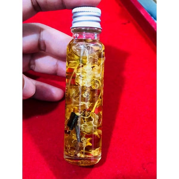 Dor Rak Sorn Powerful Magic Oil : Arousal oils Attract Stimulate sexual desire Strong ByLuang Pu Kham Peng Kamphaeng Phet